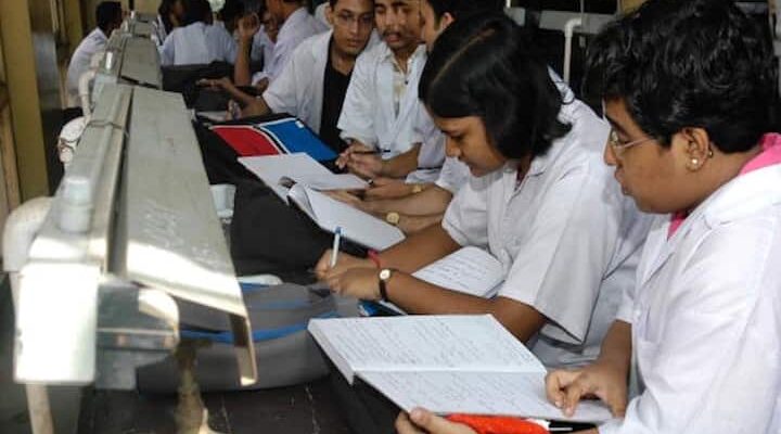 40 Medical Colleges Lose Recognition For Defying NMC Norms In Two Months, 100 More Under Scan