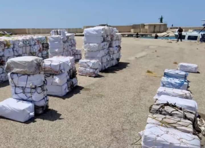 5.Three tons of cocaine discovered floating within the sea of ​​Italy, price $ 946 million out there