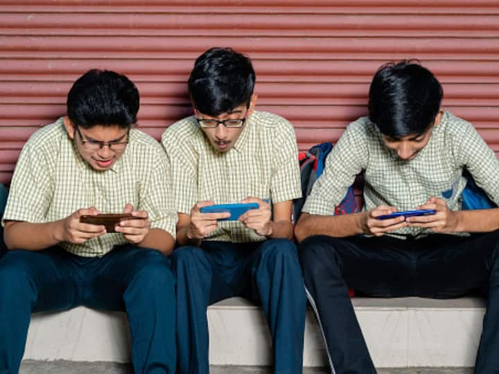 UNESCO Proposes Smartphone Ban In Faculties To Counter Cyberbullying, Keep away from Disruption