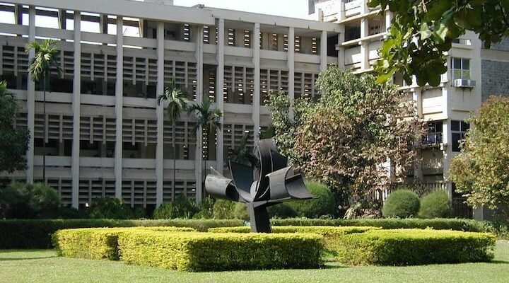 IIT Bombay Asks Students To Seek Approval For Guest Speakers To Prevent 'Controversial' Content